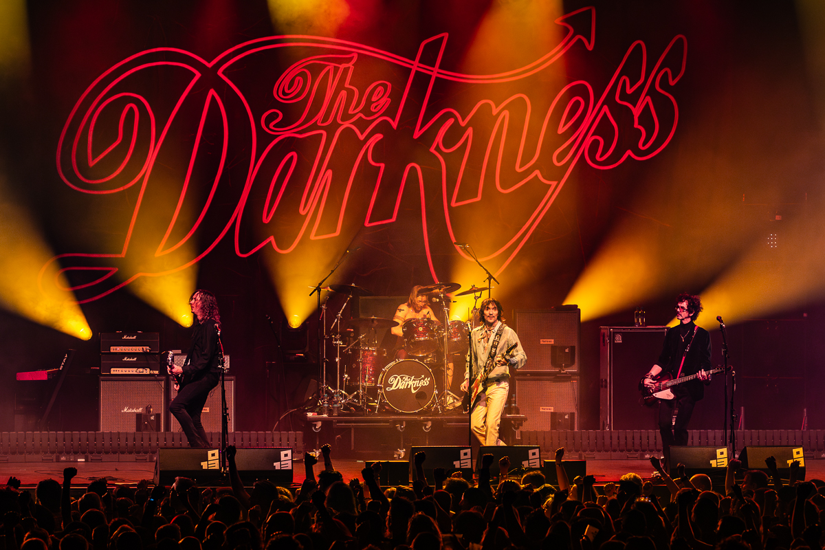 The Darkness @ 013, foto 7, foto's door Dorien Goetschalckx - FrontView Magazine