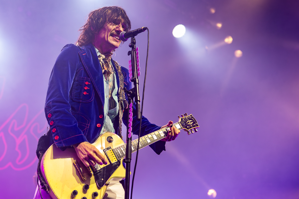 The Darkness @ 013, foto 16, foto's door Dorien Goetschalckx - FrontView Magazine
