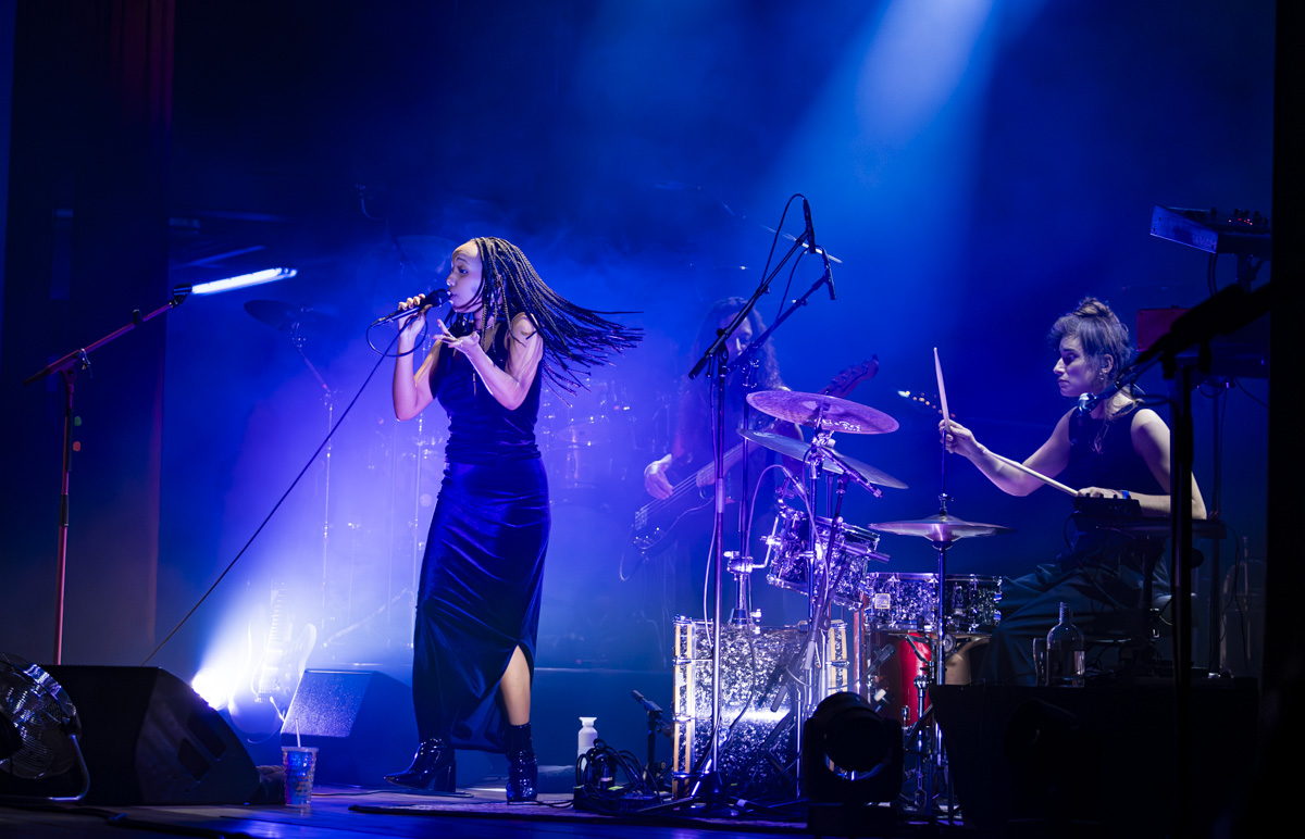 Uwase @ De Roma, picture 1, photographed by dirk janssens - FrontView Magazine