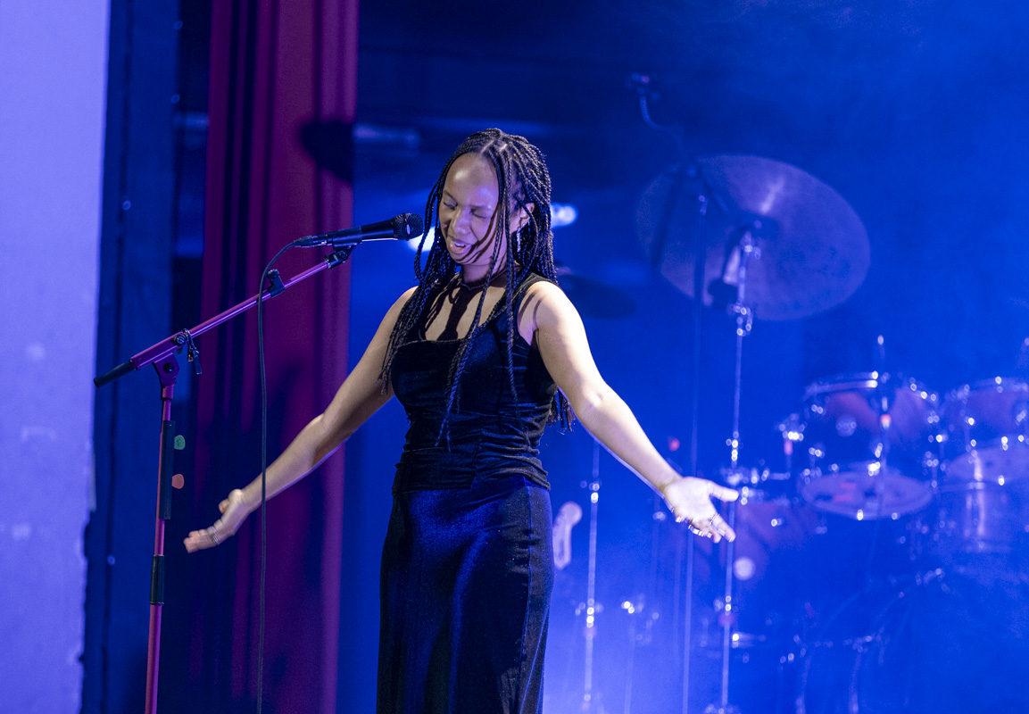Uwase @ De Roma, picture 9, photographed by dirk janssens - FrontView Magazine