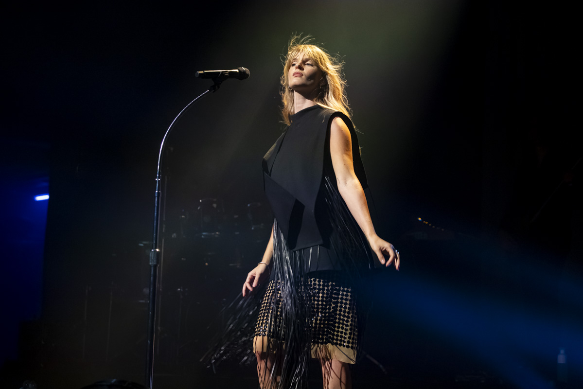 Emma Bale @ De Roma, picture 8, photographed by dirk janssens - FrontView Magazine