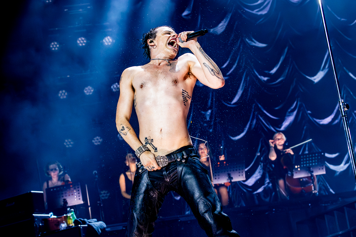 Yungblud @ Vorst Nationaal, picture 5, photographed by Dorien Goetschalckx - FrontView Magazine