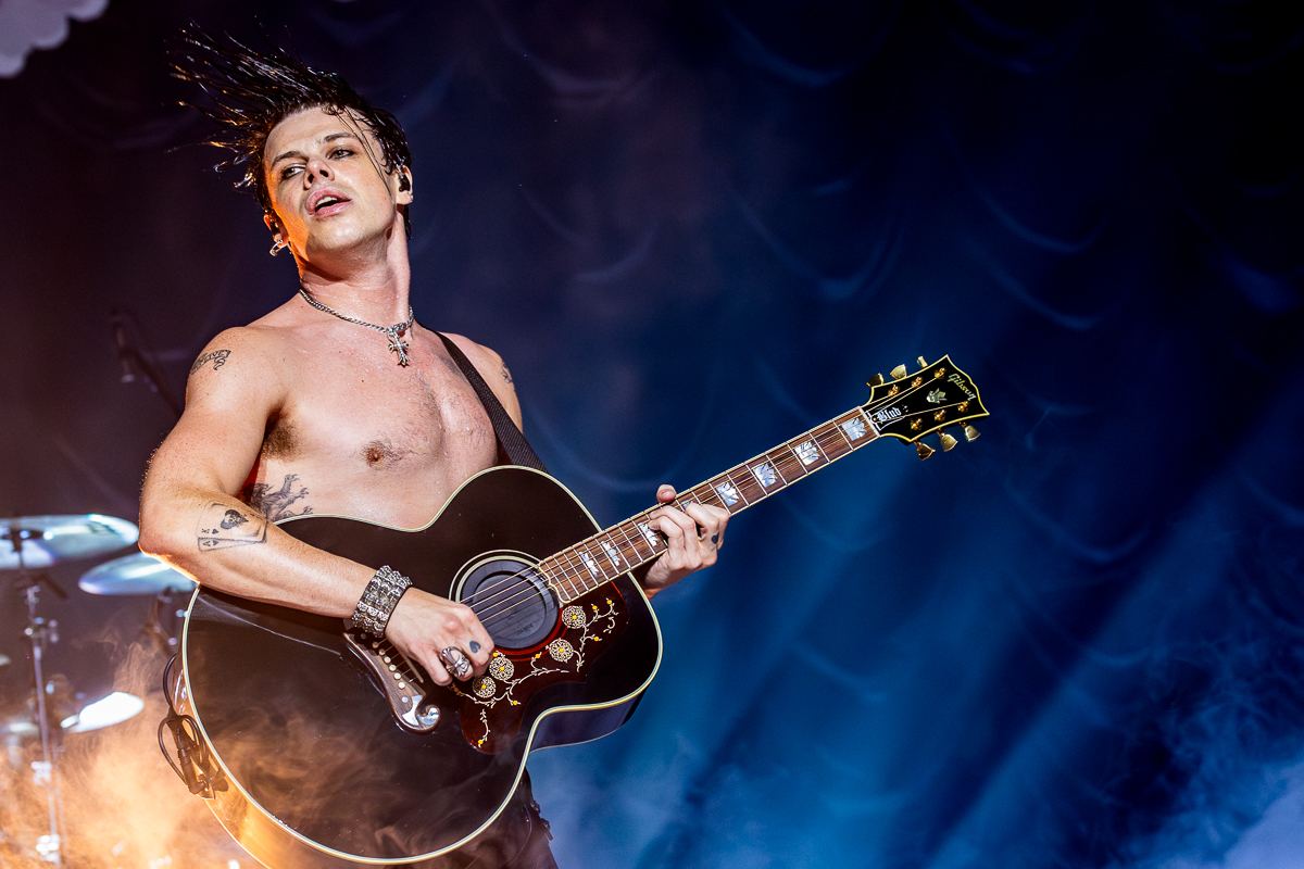 Yungblud @ Vorst Nationaal, picture 18, photographed by Dorien Goetschalckx - FrontView Magazine