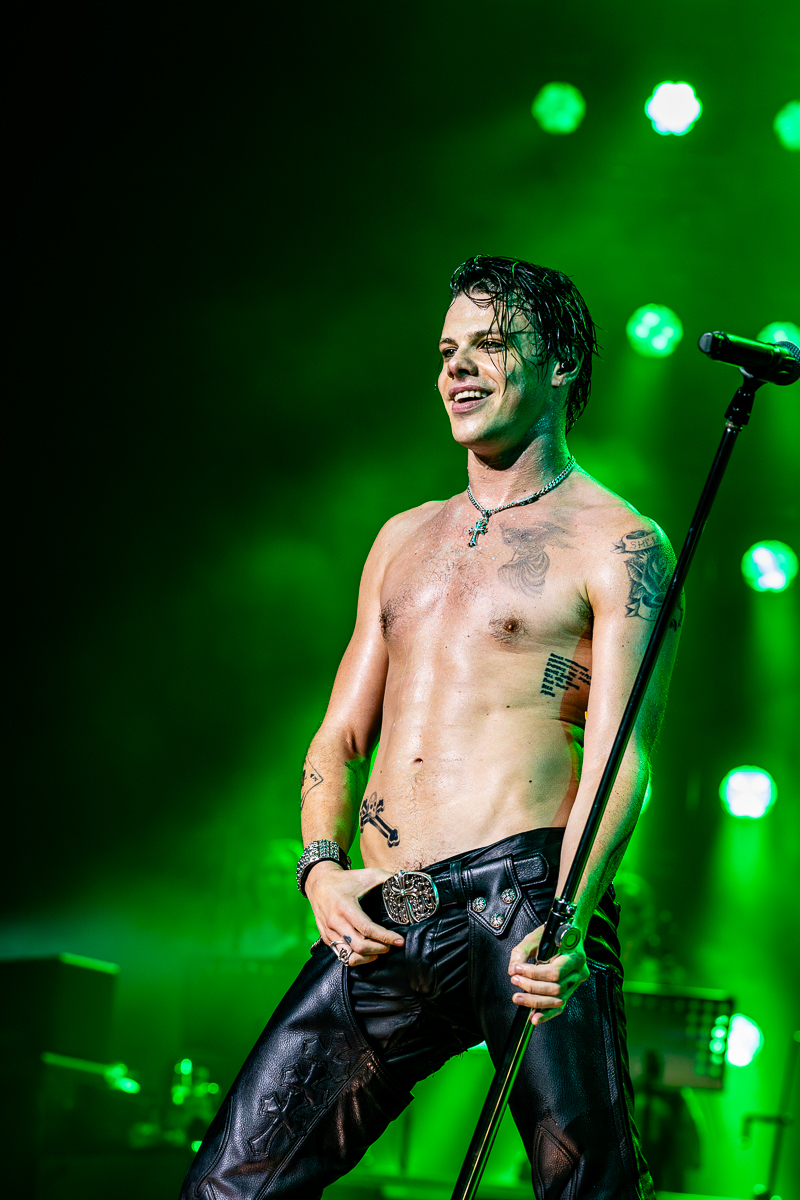 Yungblud @ Vorst Nationaal, picture 20, photographed by Dorien Goetschalckx - FrontView Magazine