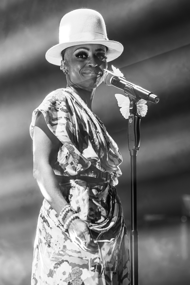 Morcheeba @ De Roma, picture 2, photographed by David Johnson - FrontView Magazine