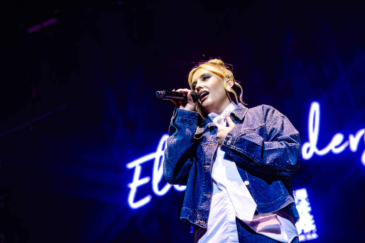 Ella Henderson @ Lotto Arena, picture 12, photographed by Dorien Goetschalckx - FrontView Magazine