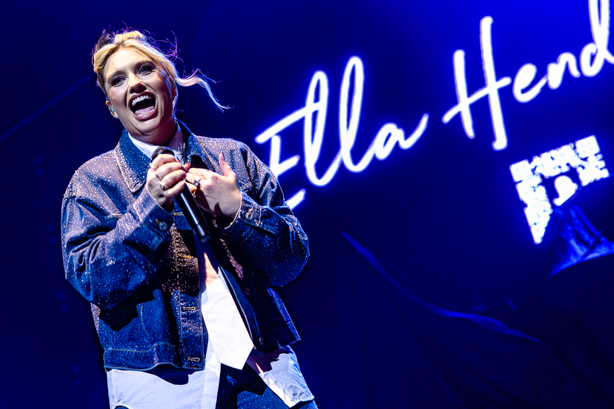 Ella Henderson @ Lotto Arena, picture 13, photographed by Dorien Goetschalckx - FrontView Magazine