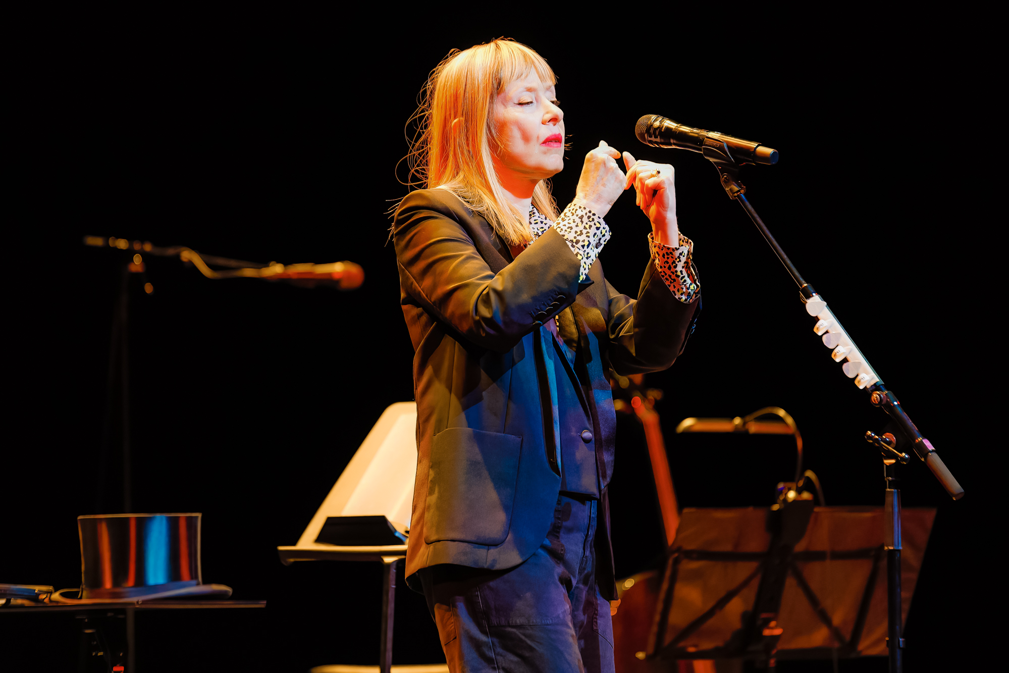 Suzanne Vega In concert, picture 5, photographed by Paul Jongeneelen - FrontView Magazine