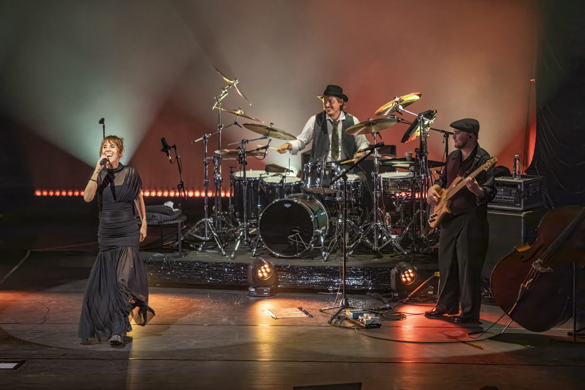 ZAZ @ Stadsschouwburg Antwerpen, foto 1, foto's door Edwin Houdevelt - FrontView Magazine