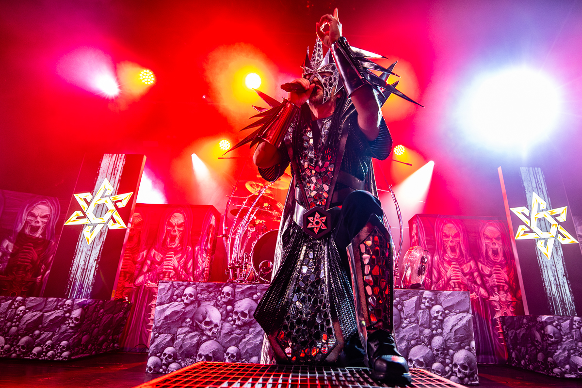 Angus MC Six @ Trix, picture 5, photographed by Dorien Goetschalckx - FrontView Magazine
