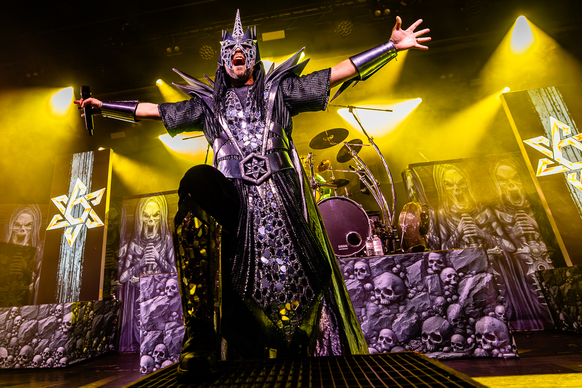 Angus MC Six @ Trix, picture 10, photographed by Dorien Goetschalckx - FrontView Magazine