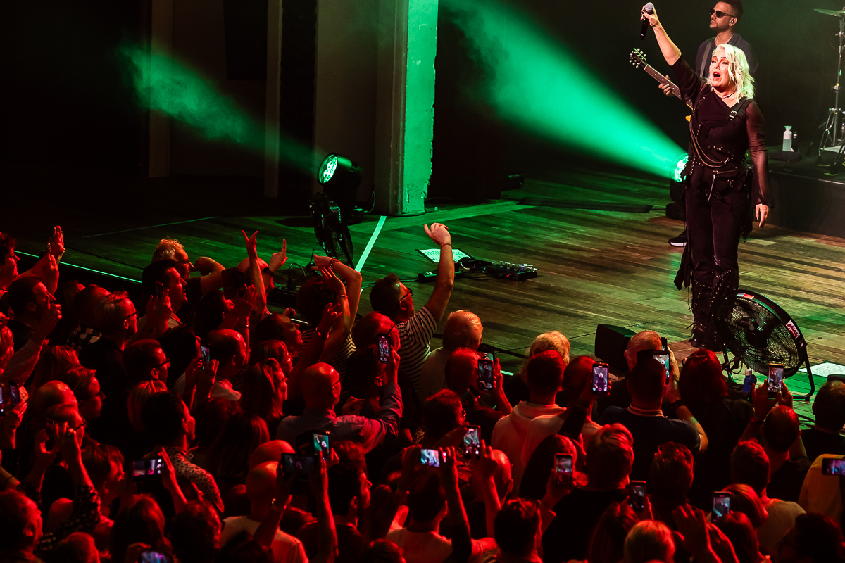 Kim Wilde Closer Tour 2025 @ De Roma, picture 24, photographed by Marc Verdonck - FrontView Magazine