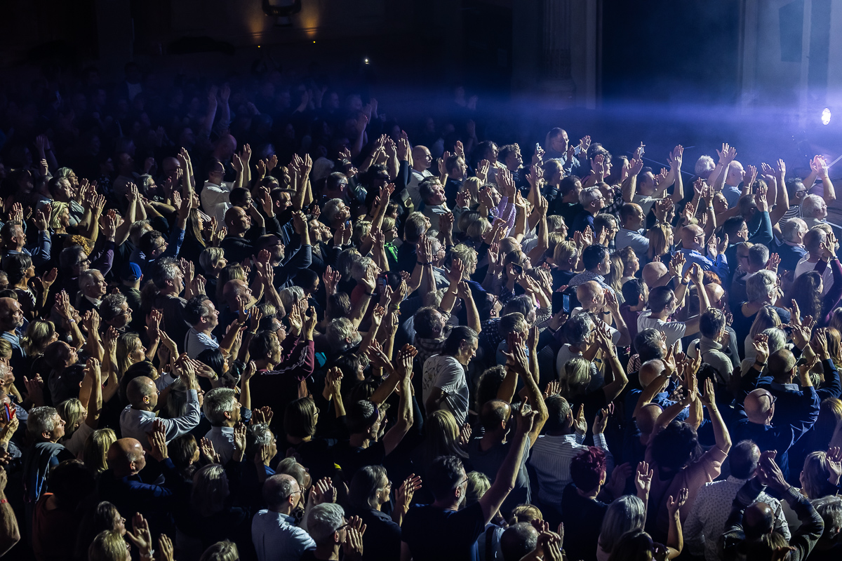 Kim Wilde Closer Tour 2025 @ De Roma, picture 38, photographed by Marc Verdonck - FrontView Magazine