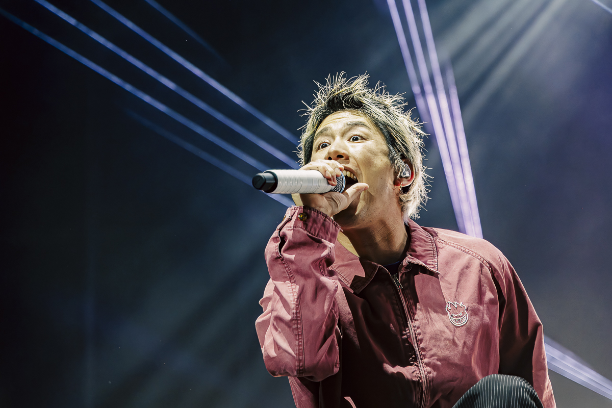 One Ok Rock @ Vorst Nationaal, picture 7, photographed by Peter Smet - FrontView Magazine