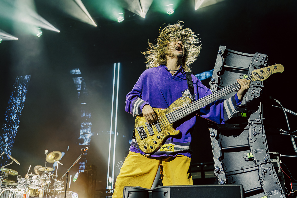 One Ok Rock @ Vorst Nationaal, picture 10, photographed by Peter Smet - FrontView Magazine