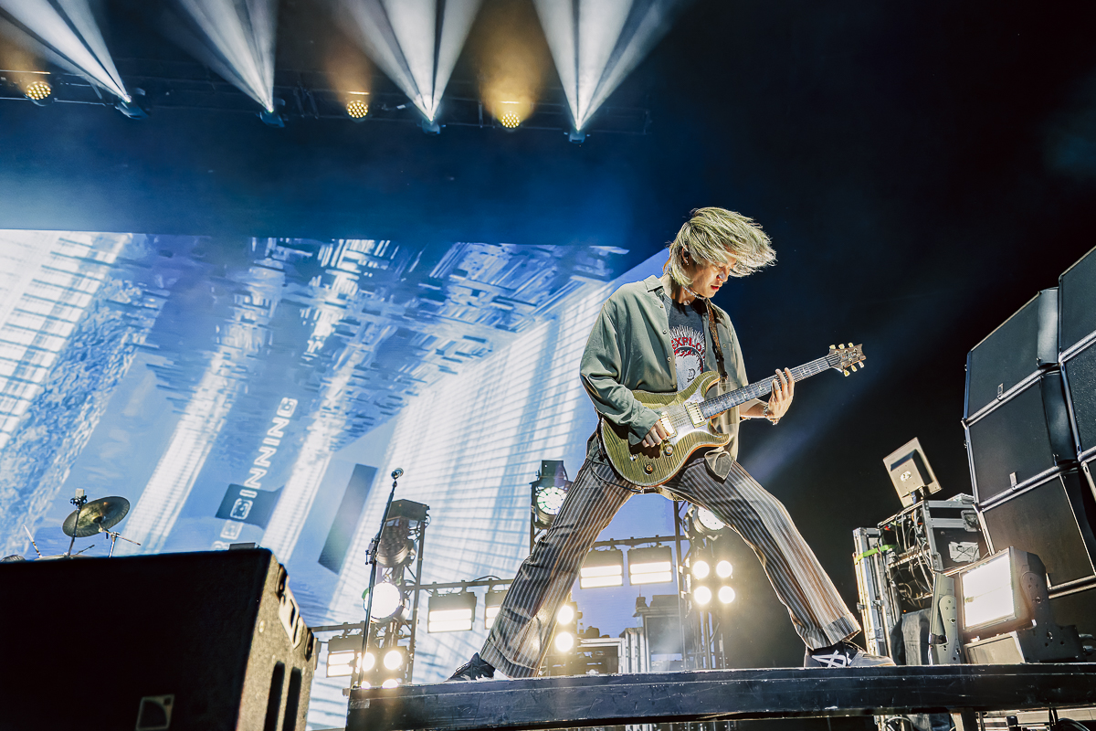 One Ok Rock @ Vorst Nationaal, picture 12, photographed by Peter Smet - FrontView Magazine