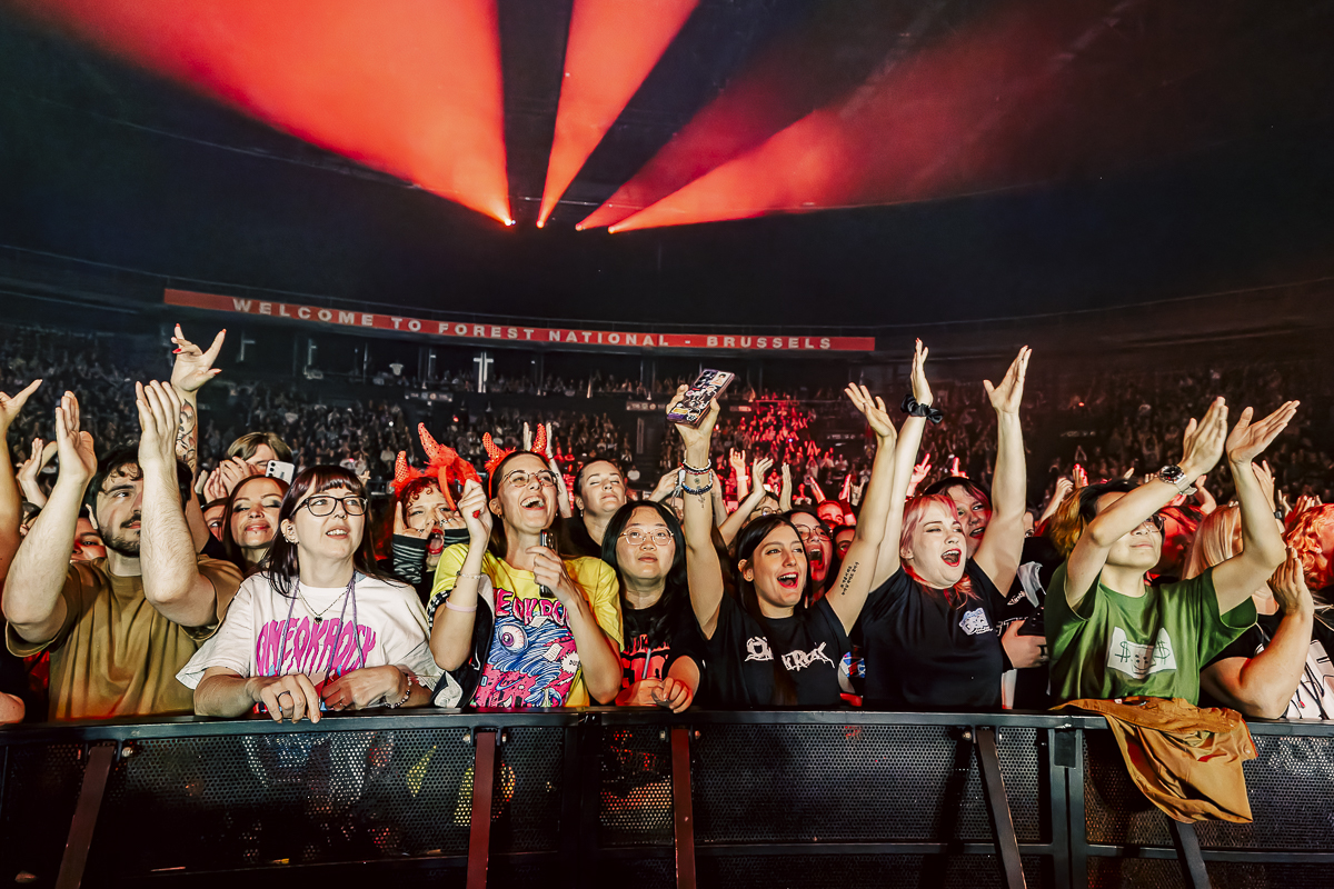 One Ok Rock @ Vorst Nationaal, picture 20, photographed by Peter Smet - FrontView Magazine