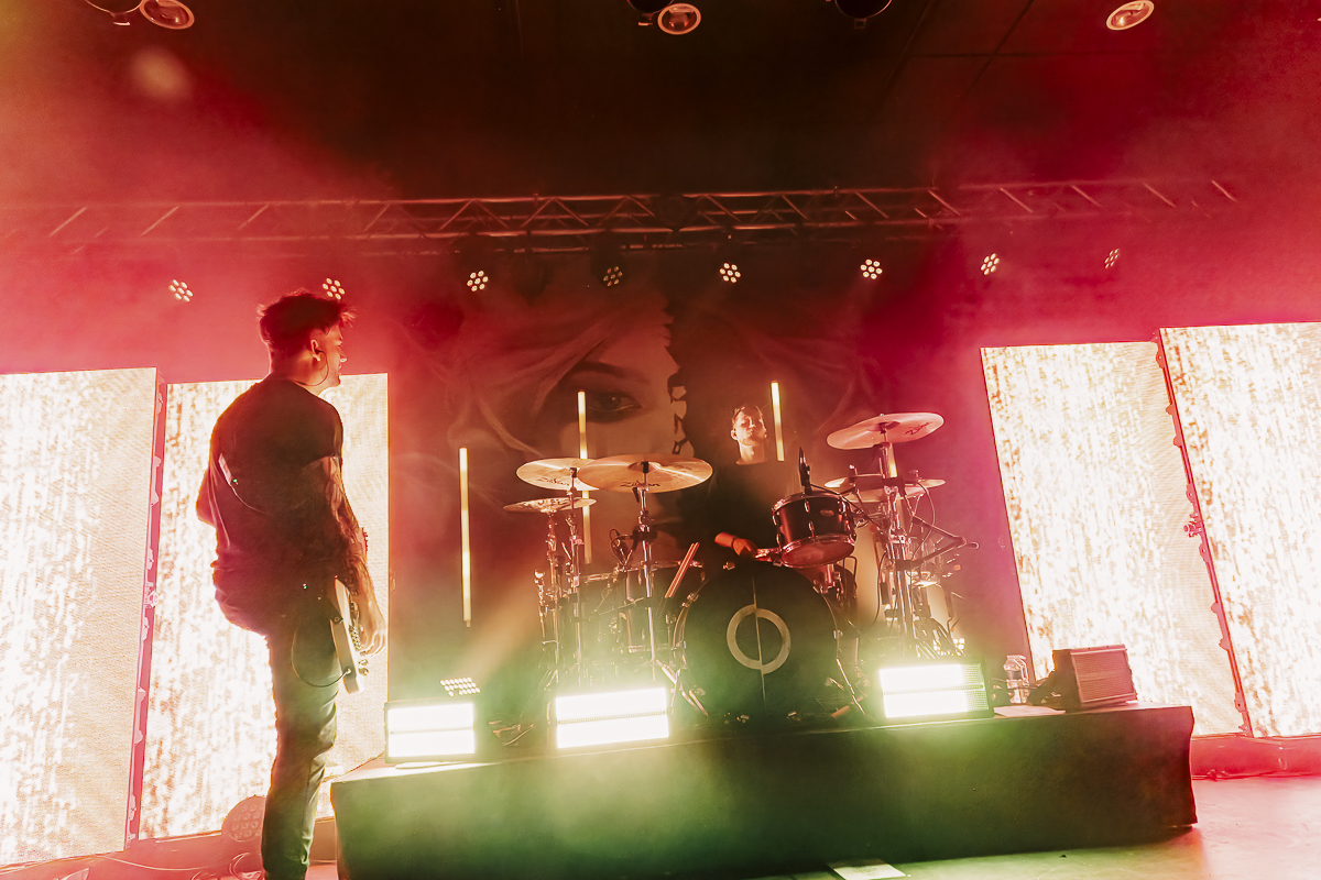 Annisokay @ Kavka Zappa, picture 14, photographed by Peter Smet - FrontView Magazine