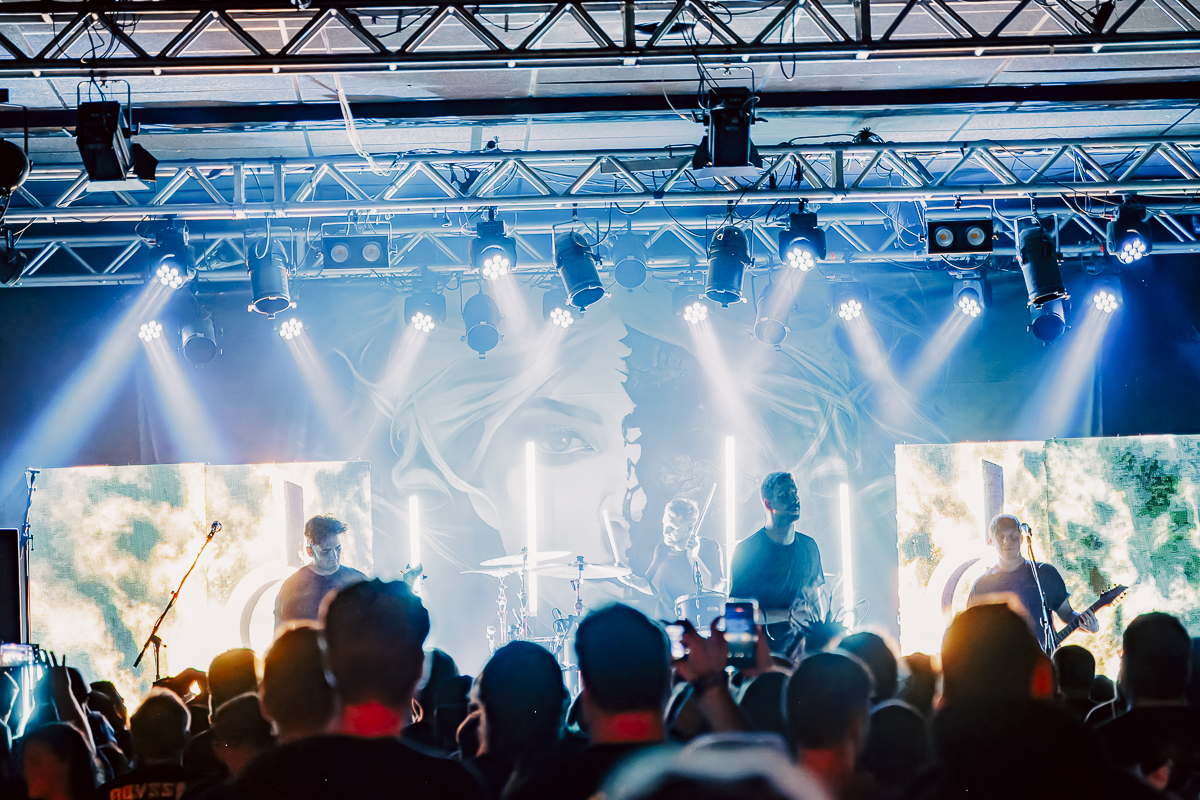 Annisokay @ Kavka Zappa, picture 20, photographed by Peter Smet - FrontView Magazine