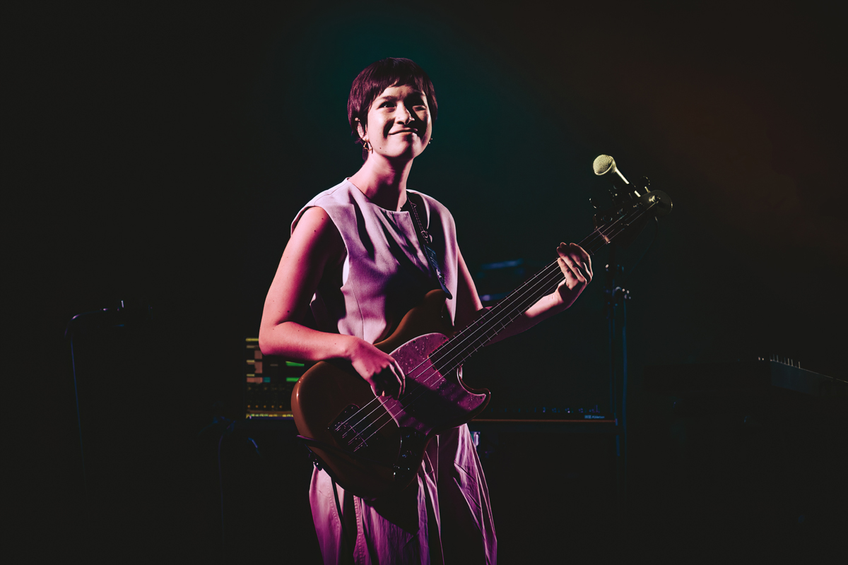 ISHA @ Ancienne Belgique, picture 7, photographed by Livia Vaduva - FrontView Magazine