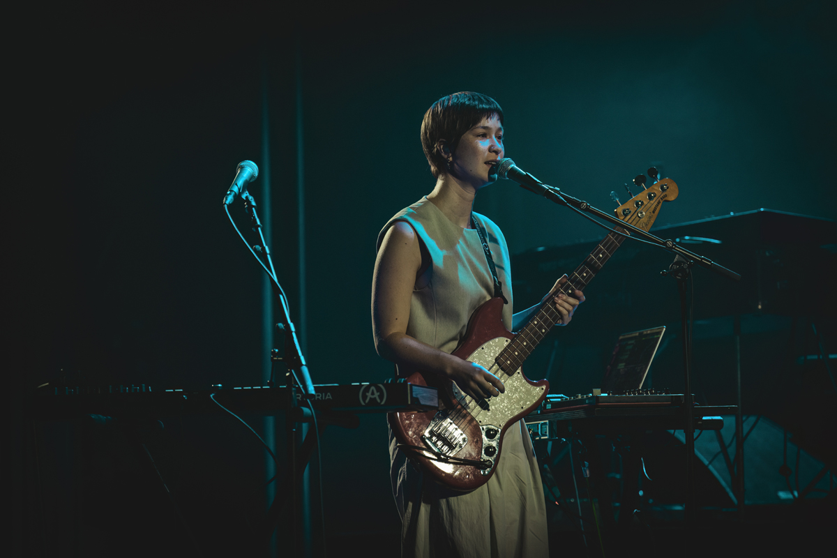 ISHA @ Ancienne Belgique, picture 9, photographed by Livia Vaduva - FrontView Magazine