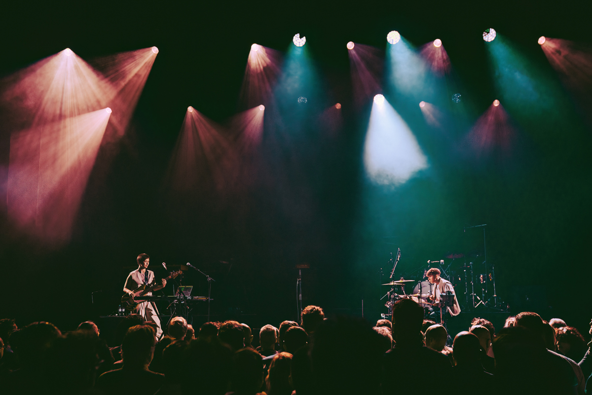 ISHA @ Ancienne Belgique, picture 10, photographed by Livia Vaduva - FrontView Magazine
