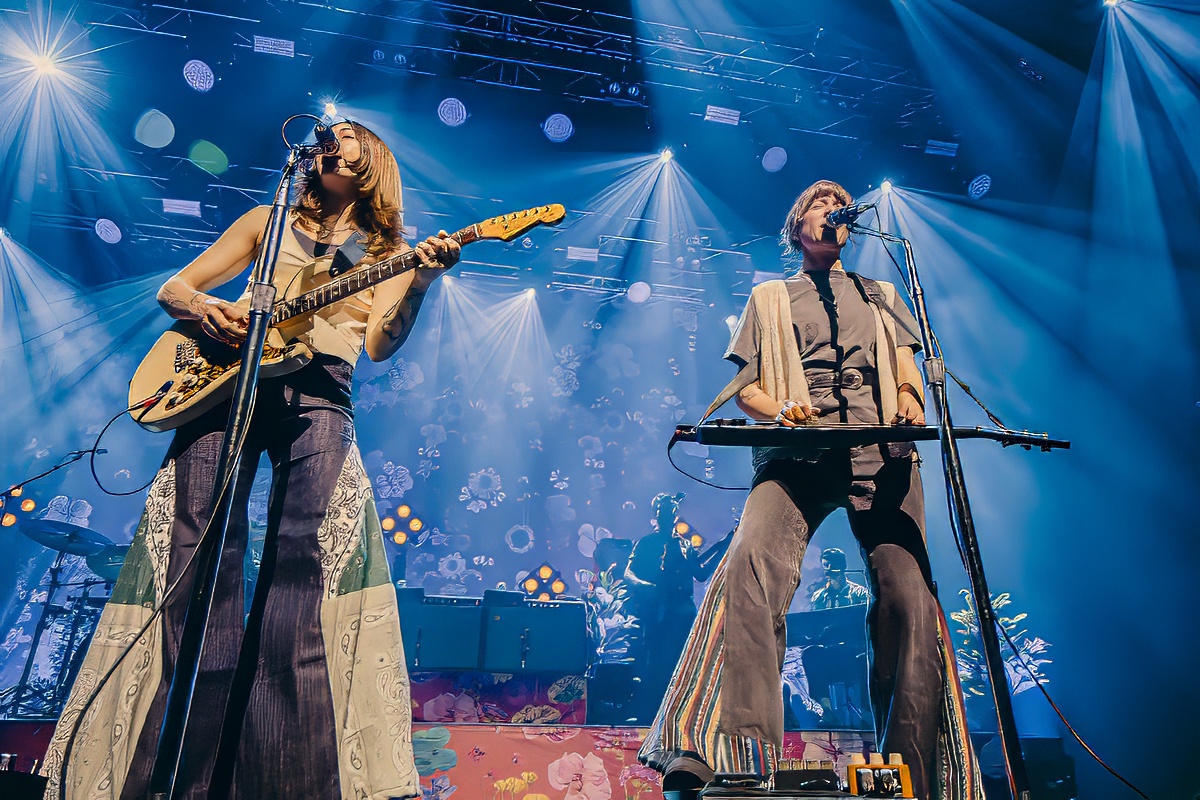 Larkin Poe @ 013, foto 17, foto's door Peter Smet - FrontView Magazine