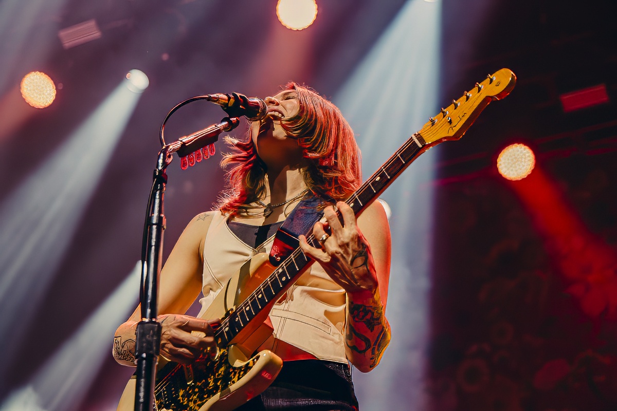 Larkin Poe @ 013, foto 26, foto's door Peter Smet - FrontView Magazine