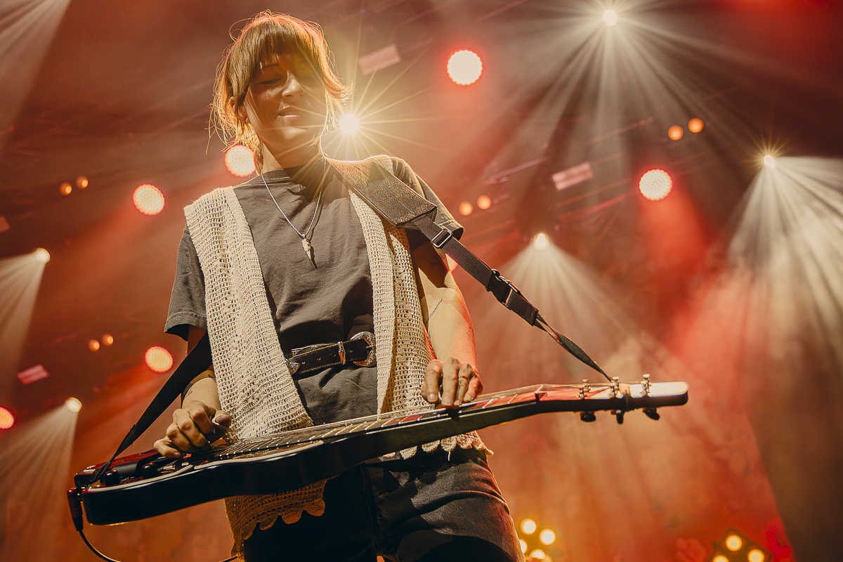 Larkin Poe @ 013, foto 28, foto's door Peter Smet - FrontView Magazine