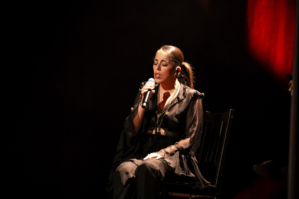 Sara Correia @ De Roma, picture 4, photographed by dirk janssens - FrontView Magazine