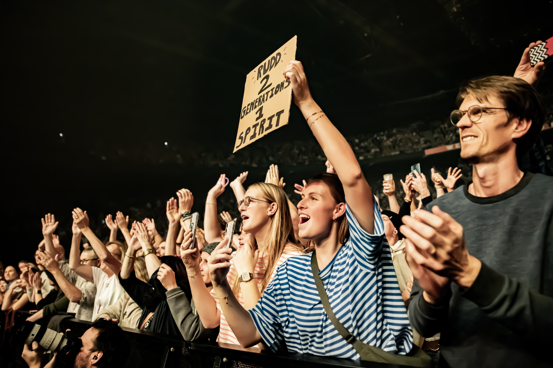 Xavier Rudd @ Vorst Nationaal, picture 5, photographed by Leen Verlinden - FrontView Magazine