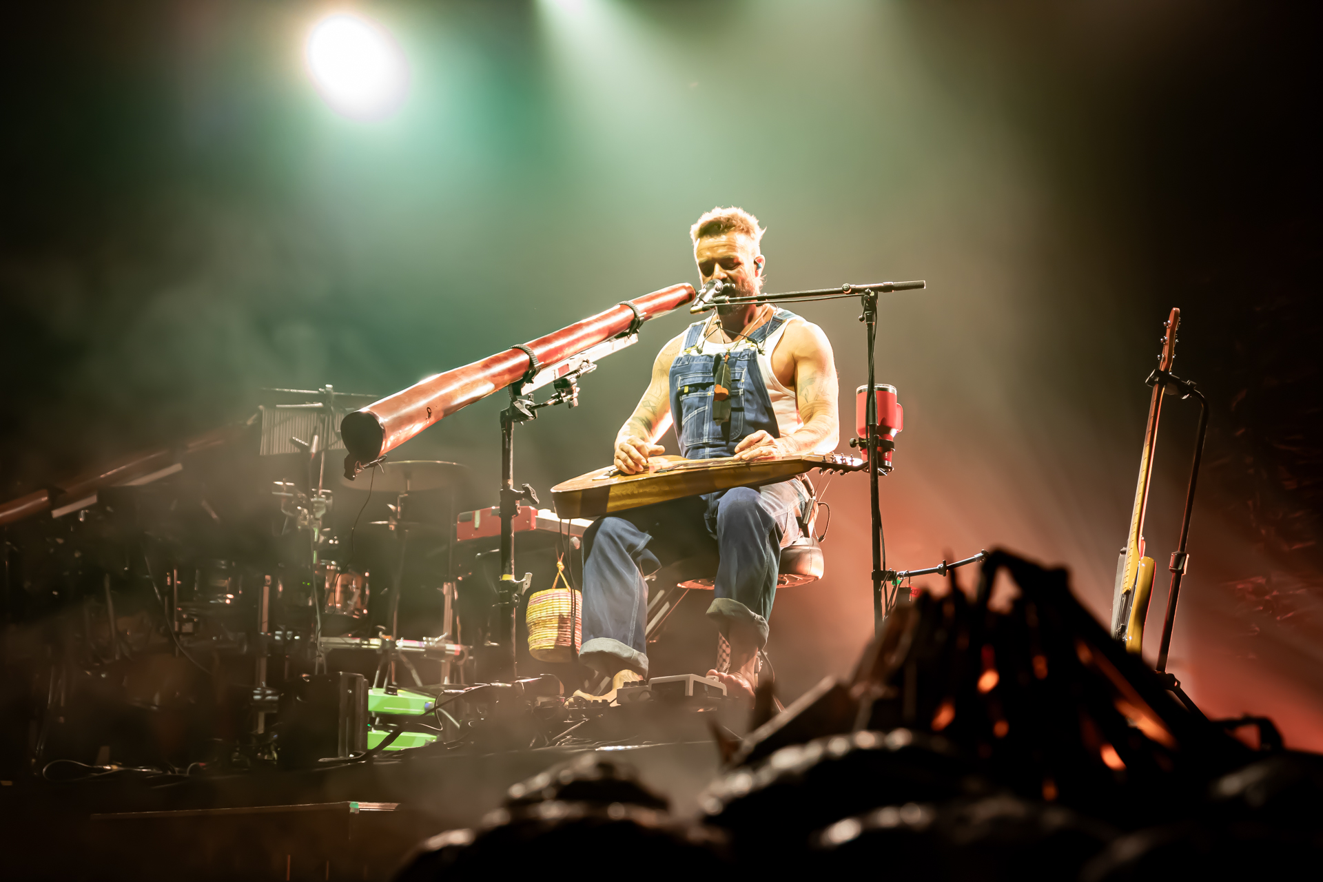 Xavier Rudd @ Vorst Nationaal, picture 6, photographed by Leen Verlinden - FrontView Magazine