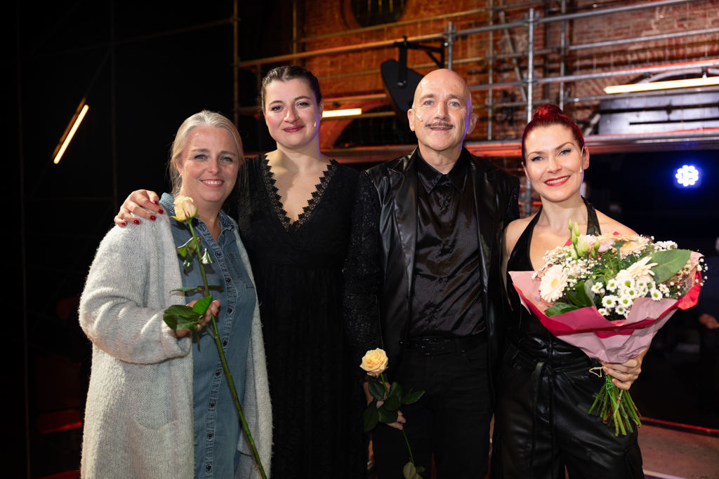 Premiere Romeo & Julia @ Zuiderpershuis, picture 40, photographed by Peter Casie - FrontView Magazine