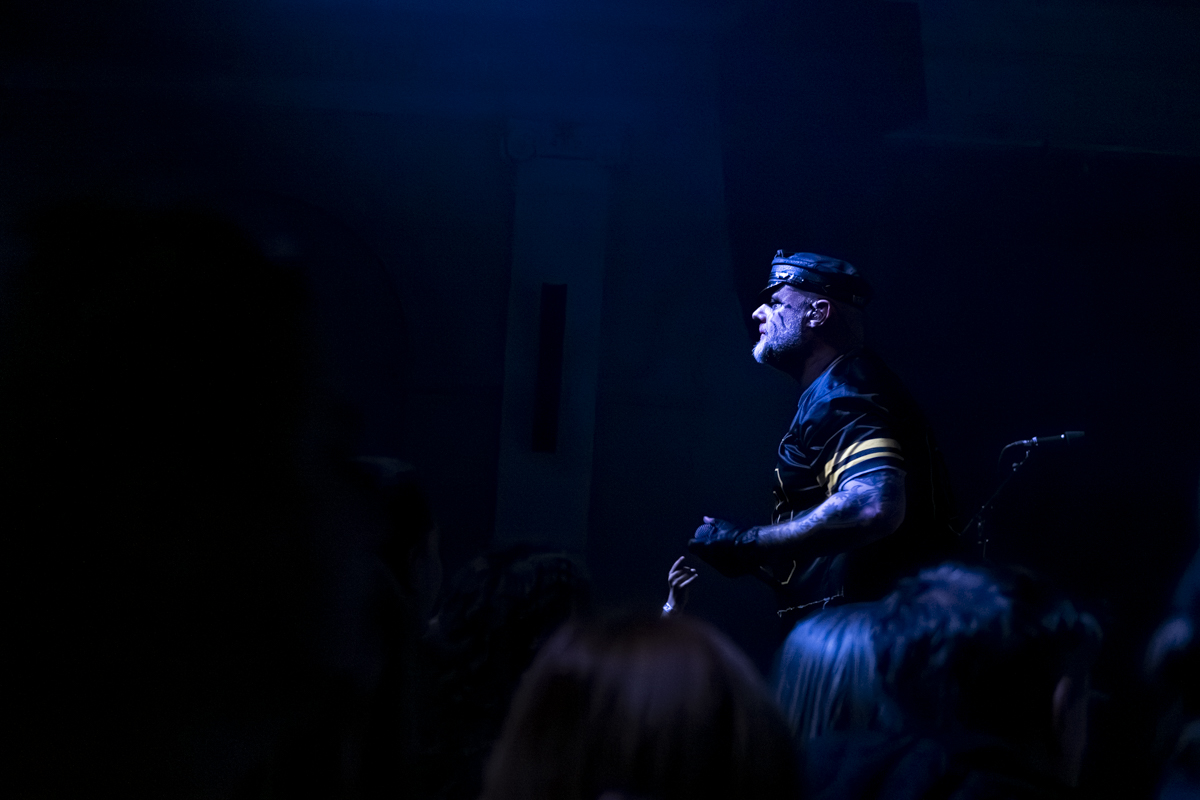 Turbonegro @ De Casino, foto 11, foto's door Bart Janssens - FrontView Magazine