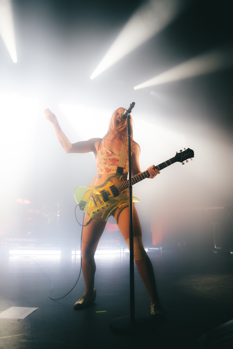 Wet Leg @ Ancienne Belgique, picture 8, photographed by Jelle Meersschaut - FrontView Magazine