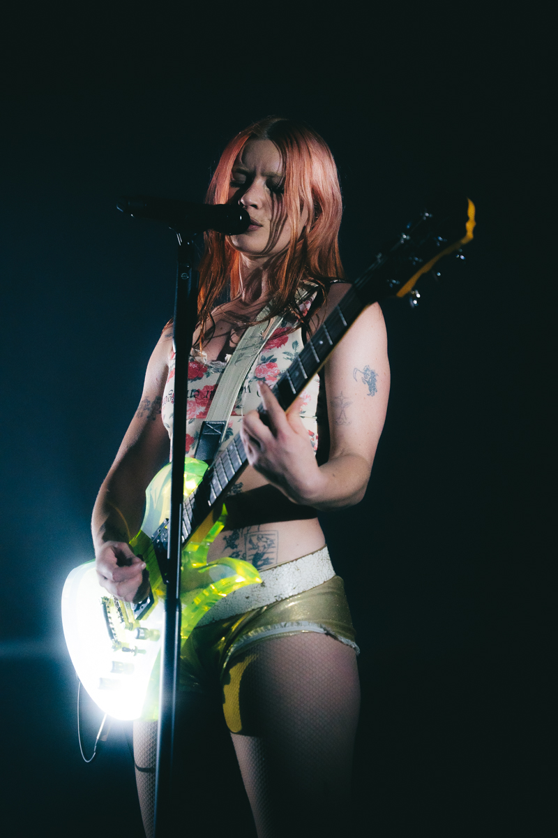Wet Leg @ Ancienne Belgique, picture 11, photographed by Jelle Meersschaut - FrontView Magazine