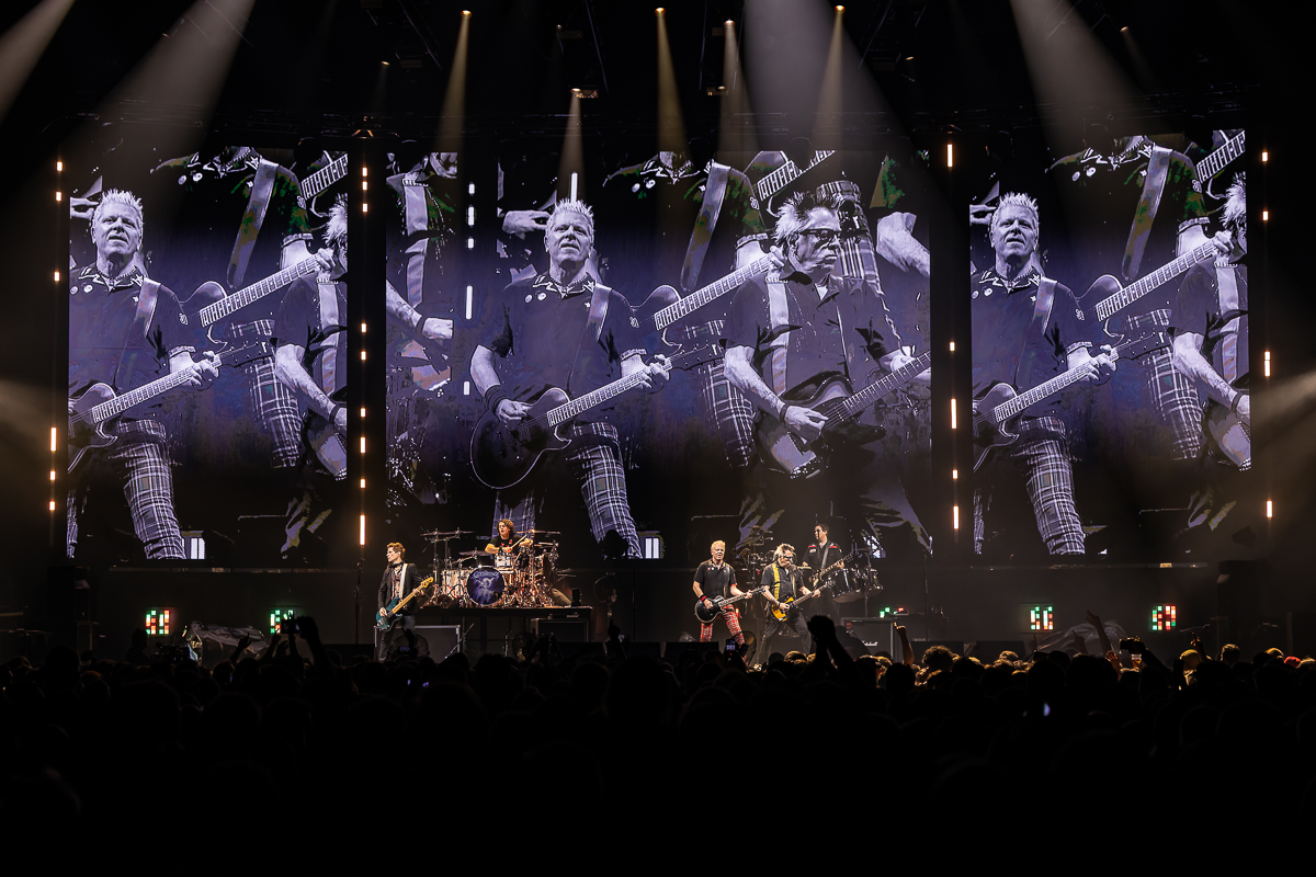 The Offspring @ ING Arena, picture 3, photographed by David Johnson - FrontView Magazine