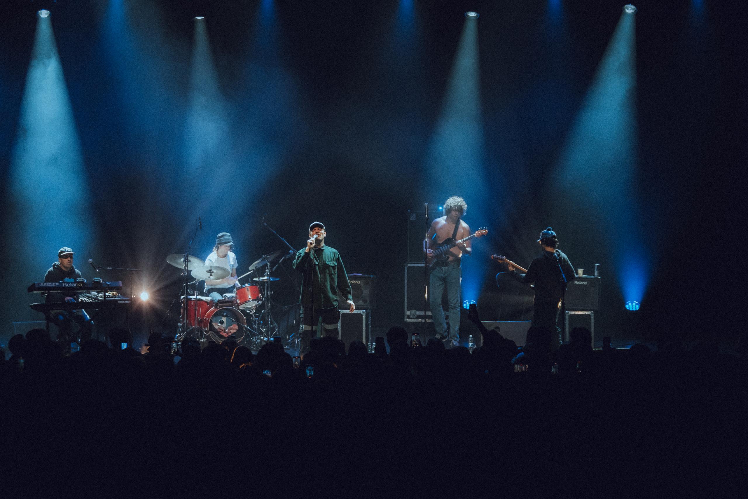 Mac DeMarco @ Koninklijk Circus, picture 1, photographed by Simon Coppens - FrontView Magazine