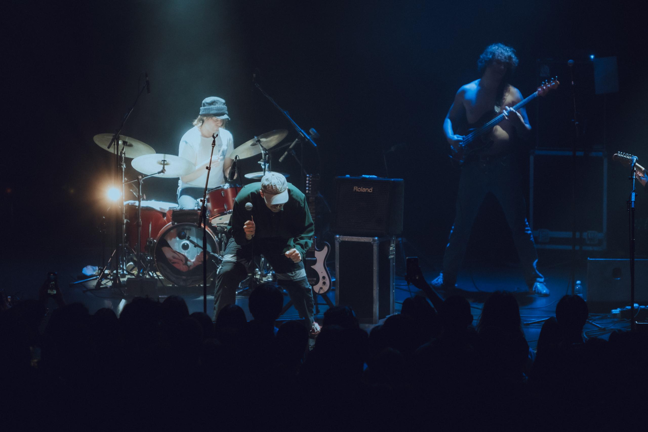Mac DeMarco @ Koninklijk Circus, picture 6, photographed by Simon Coppens - FrontView Magazine