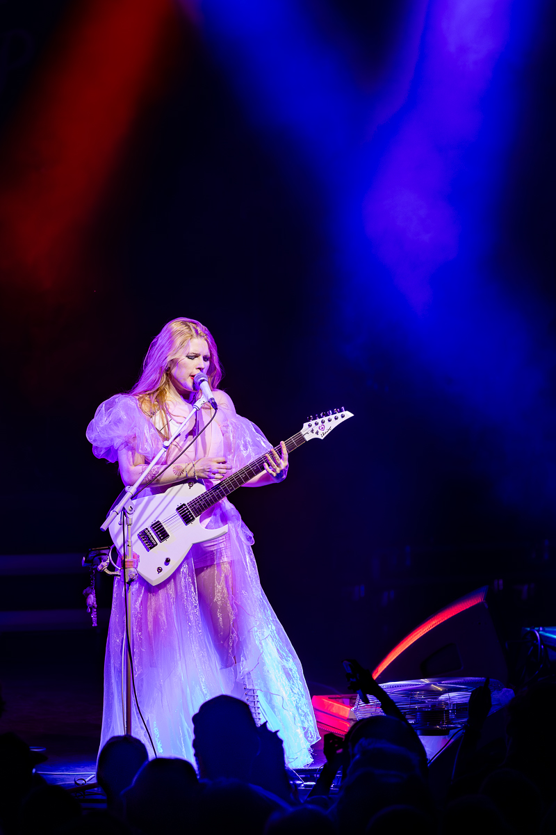SUN @ Ancienne Belgique, picture 6, photographed by Dorien Goetschalckx - FrontView Magazine