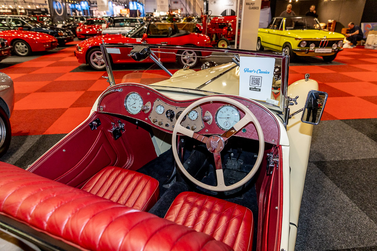 10de InterClassics car show @ Expo Brussels, picture 31, photographed by Marc Verdonck - FrontView Magazine