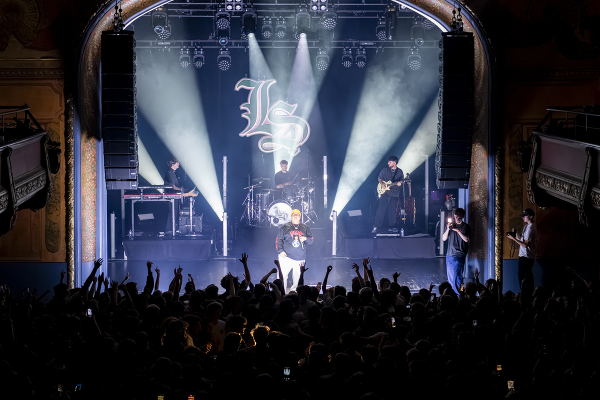 Dikke @ Vooruit, picture 14, photographed by Bart Janssens - FrontView Magazine