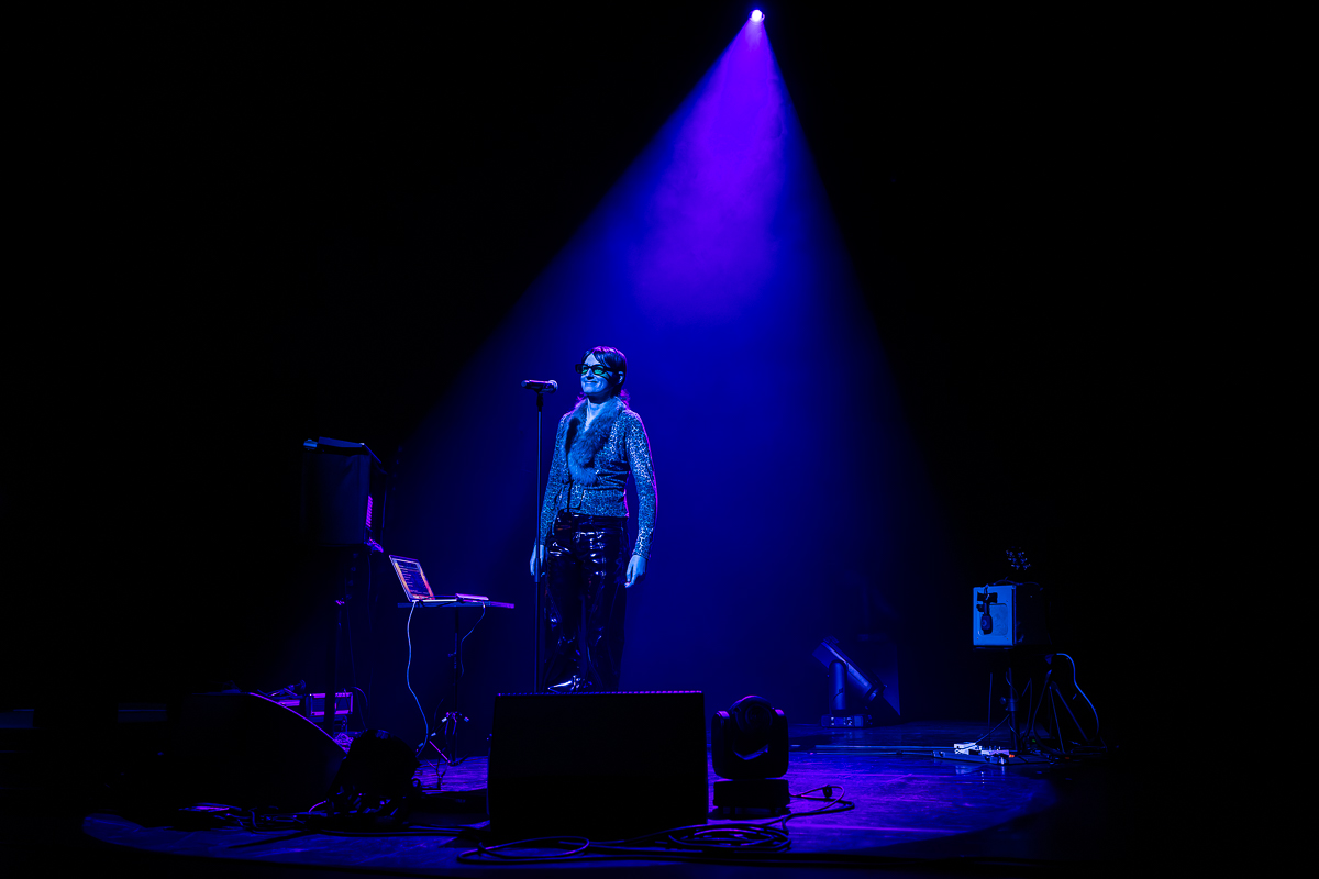 Elmer @ De Roma, picture 4, photographed by David Johnson - FrontView Magazine