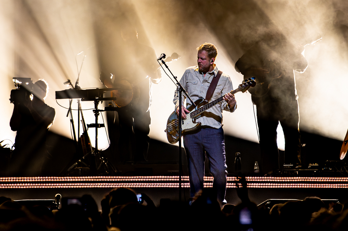 Mumford & Sons @ AFAS Dome, picture 3, photographed by Anoek Houben - FrontView Magazine