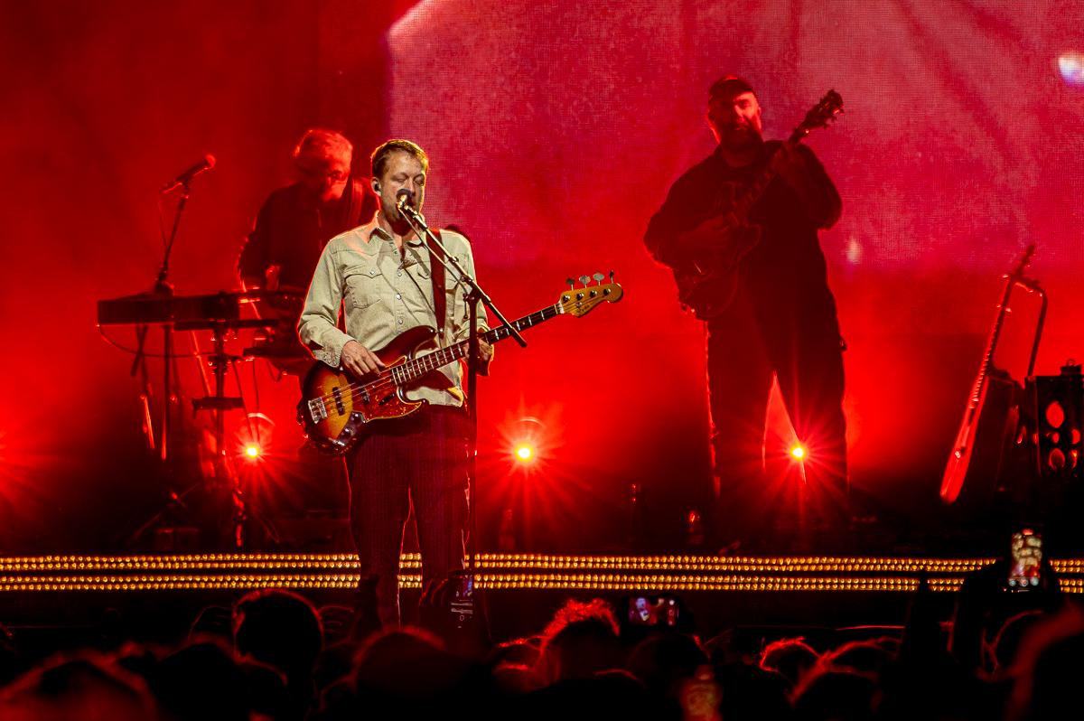 Mumford & Sons @ AFAS Dome, picture 9, photographed by Anoek Houben - FrontView Magazine