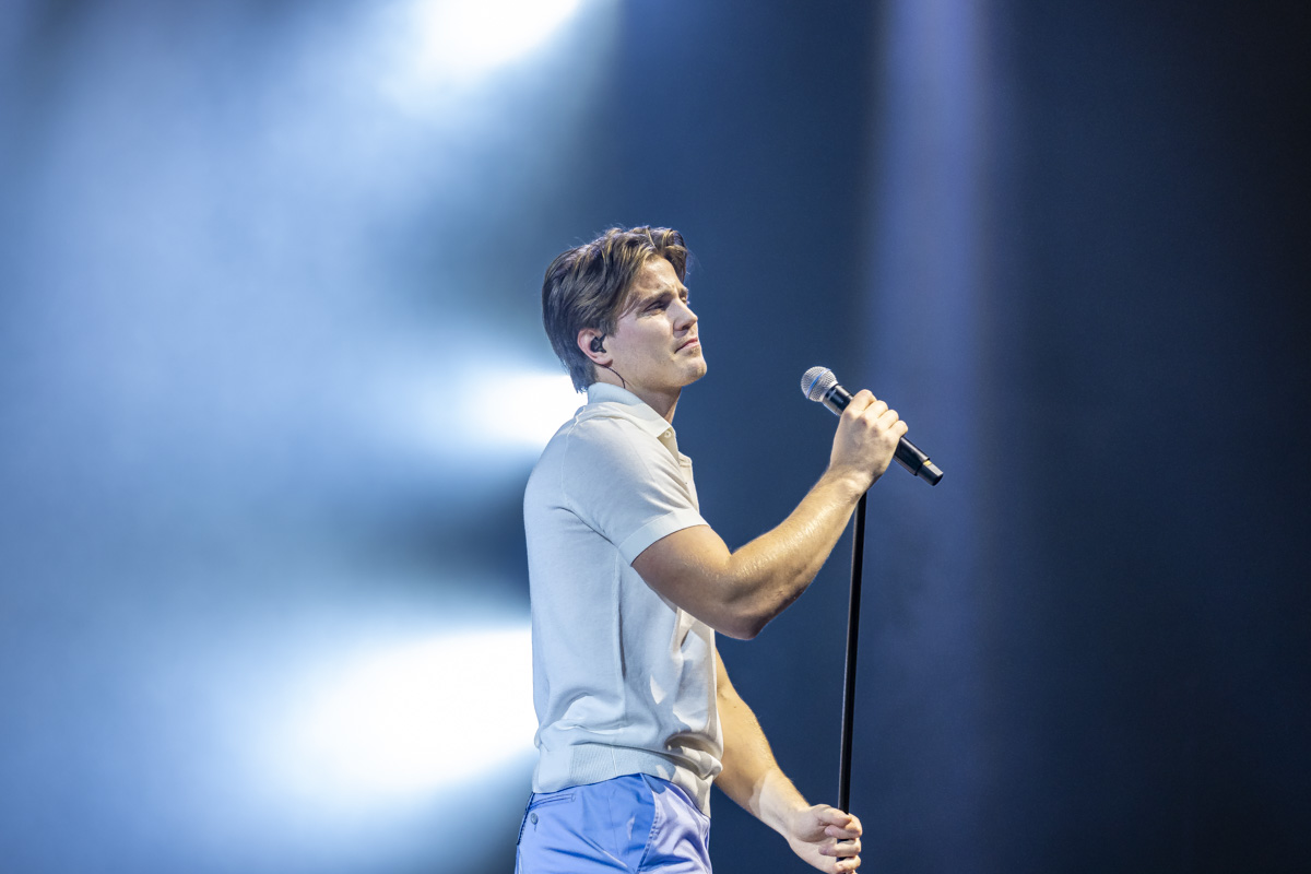 Maksim @ Lotto Arena, picture 2, photographed by dirk janssens - FrontView Magazine