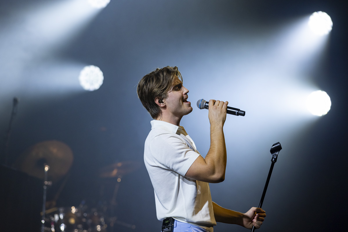 Maksim @ Lotto Arena, picture 11, photographed by dirk janssens - FrontView Magazine