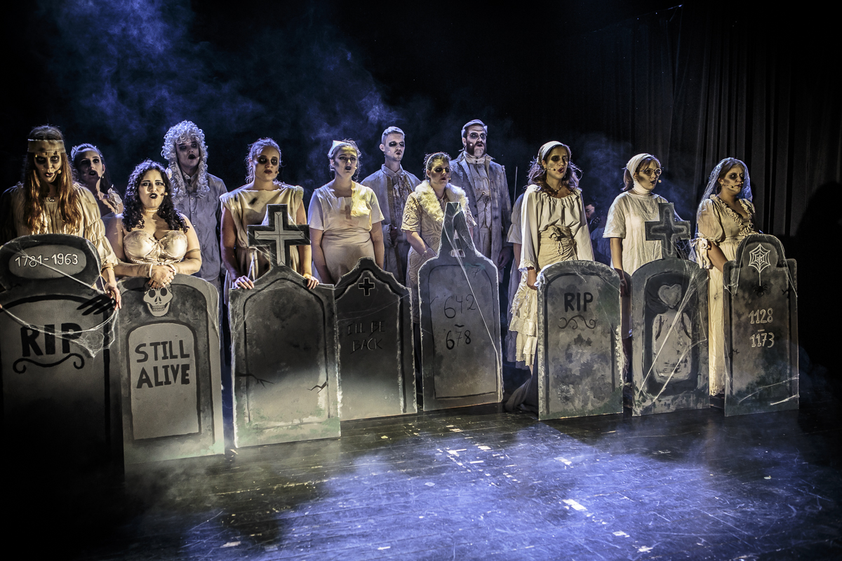 Musical The Addams Family @ CC Vredeberg, picture 15, photographed by Alex Wyckmans - FrontView Magazine