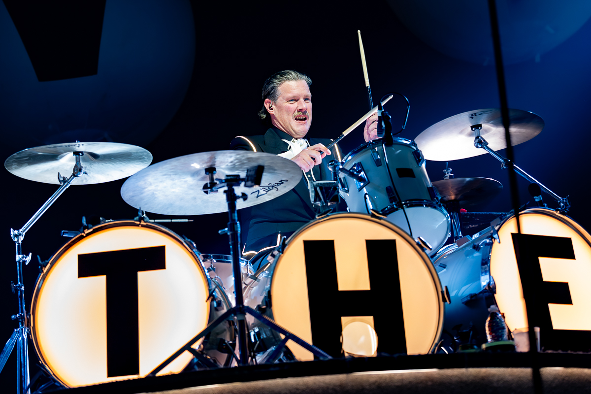 The Hives @ Vorst Nationaal, picture 1, photographed by Dorien Goetschalckx - FrontView Magazine