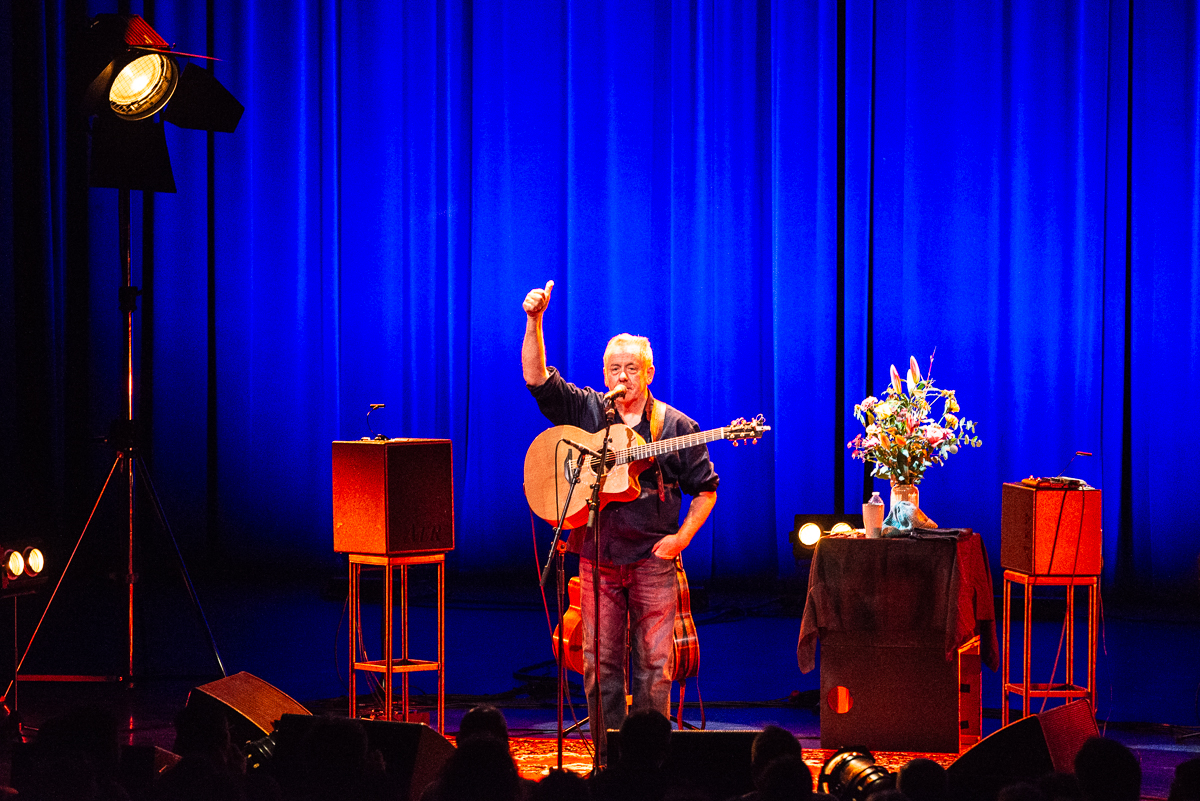 Luka Bloom @ Ancienne Belgique, picture 2, photographed by Raf Van Daele - FrontView Magazine